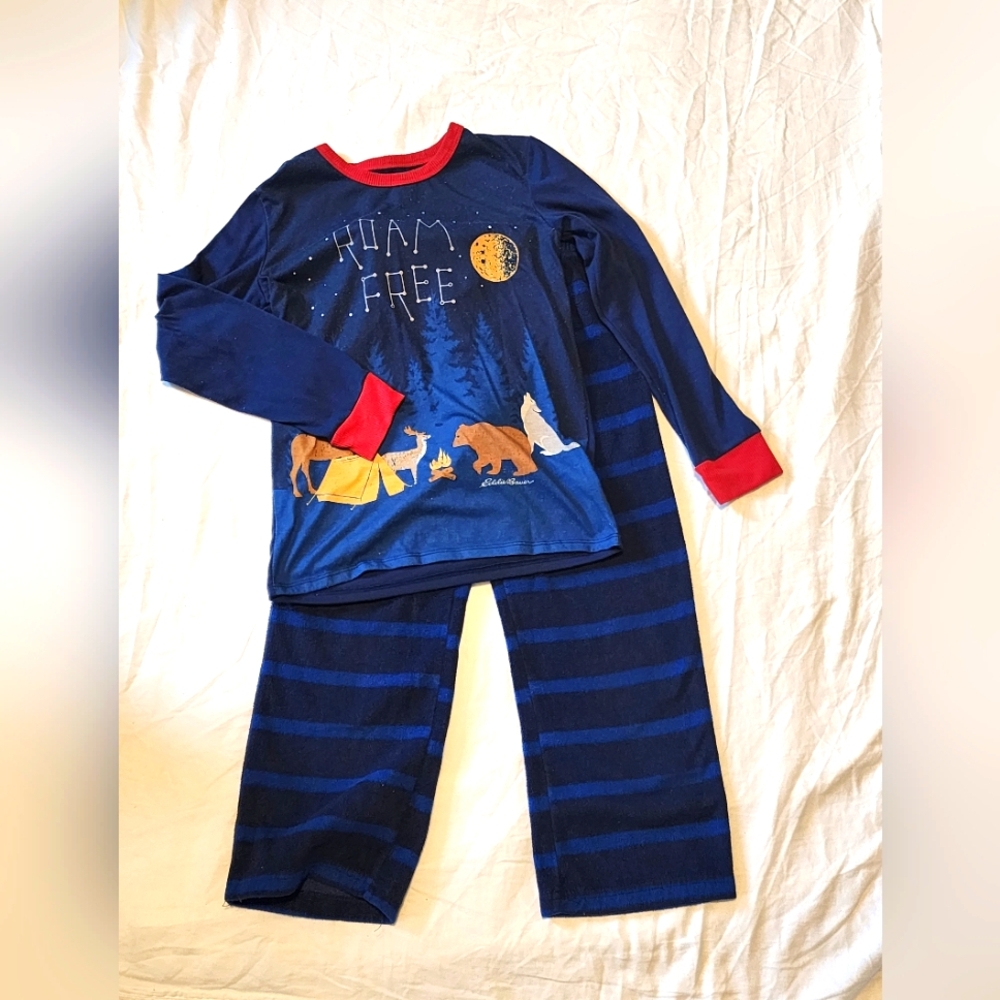 Eddie Bauer 2 Sets Blue and Red Pajama Set with Classic Design